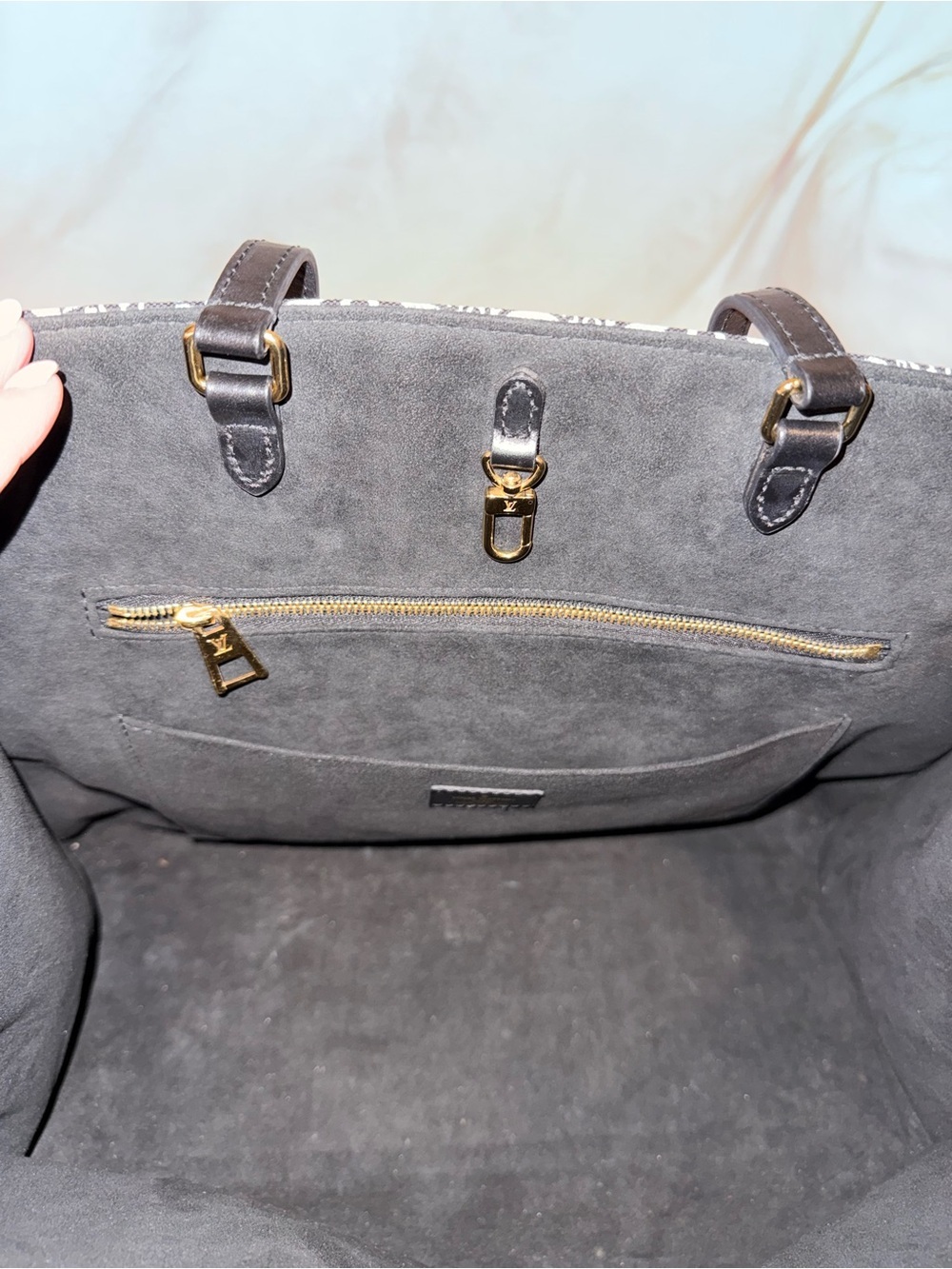 Limited Edition Louis Vuitton OTG GM Tote “Since 1854” Collection With Microchip - Picture 10 of 16